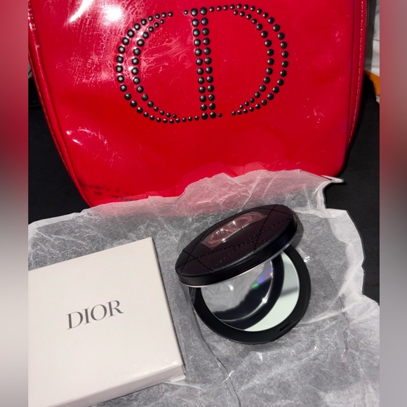 Dior Bundle: Pocket Mirror NWT and Cosmetic bag GUC - Picture 7 of 13